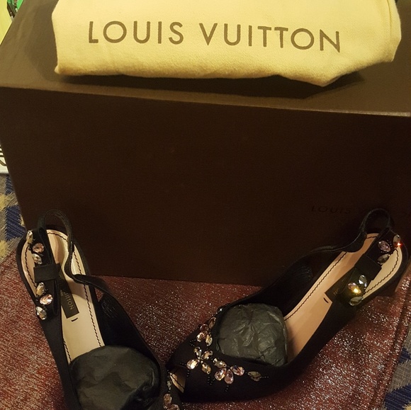 Pumps - Picture 6 of 6